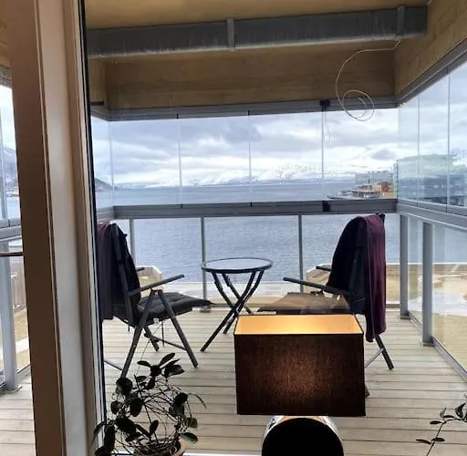 Royal Skir Sea View 公寓