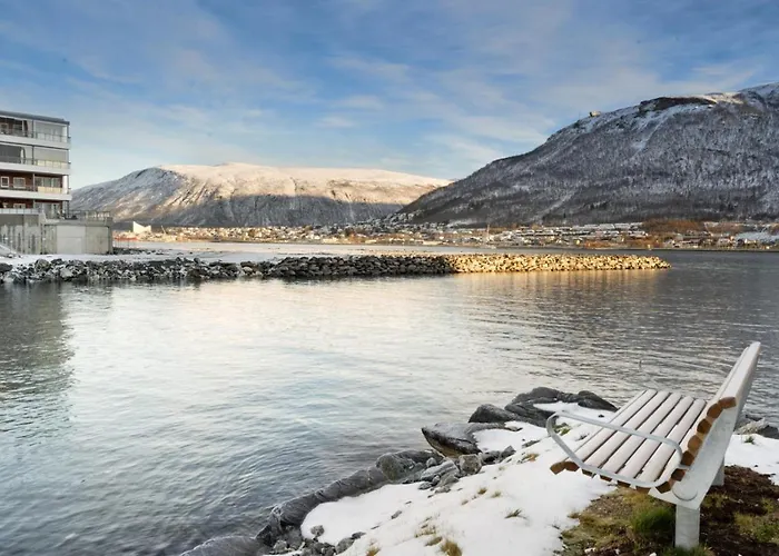 דירה Royal Skir Sea View טרומסה